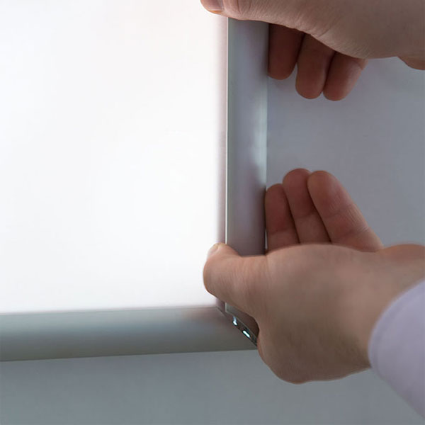 Sveteleći ram za postere A3 297x420mm - Slika 3